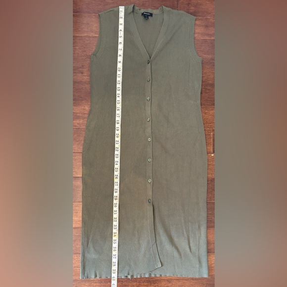 Midi Green bodycon dress - Picture 2 of 3